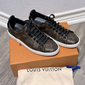 LOUIS VUITTON Sneakers size 37 ( 7 )Women